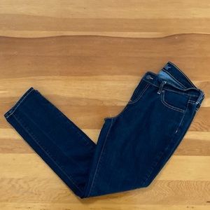 Old Navy 'The Flirt' Dark Wash Skinny Jeans EUC